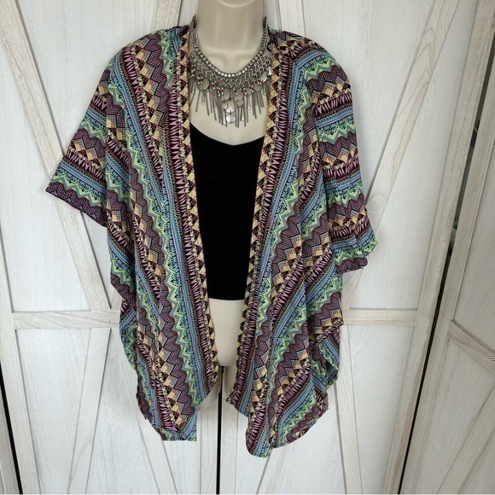 ✨NWT Angie floral beach kimono cardigan robe 👘